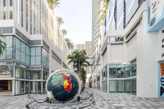 $1,650,000 | 851 Northeast 1st Avenue, Unit 3911, Miami, FL 33132