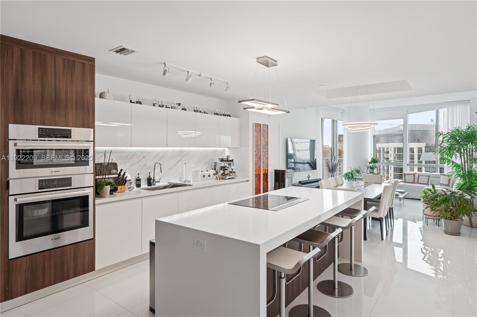 851 Northeast 1st Avenue, Unit 3911 Miami, FL 33132 - Photo 8 of 75