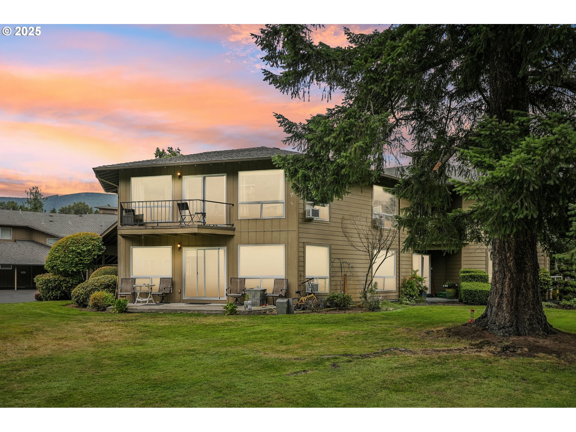 68646 East Fairway Estates Road Welches, OR 97067 - Photo 1 of 38 Gallery Image 1