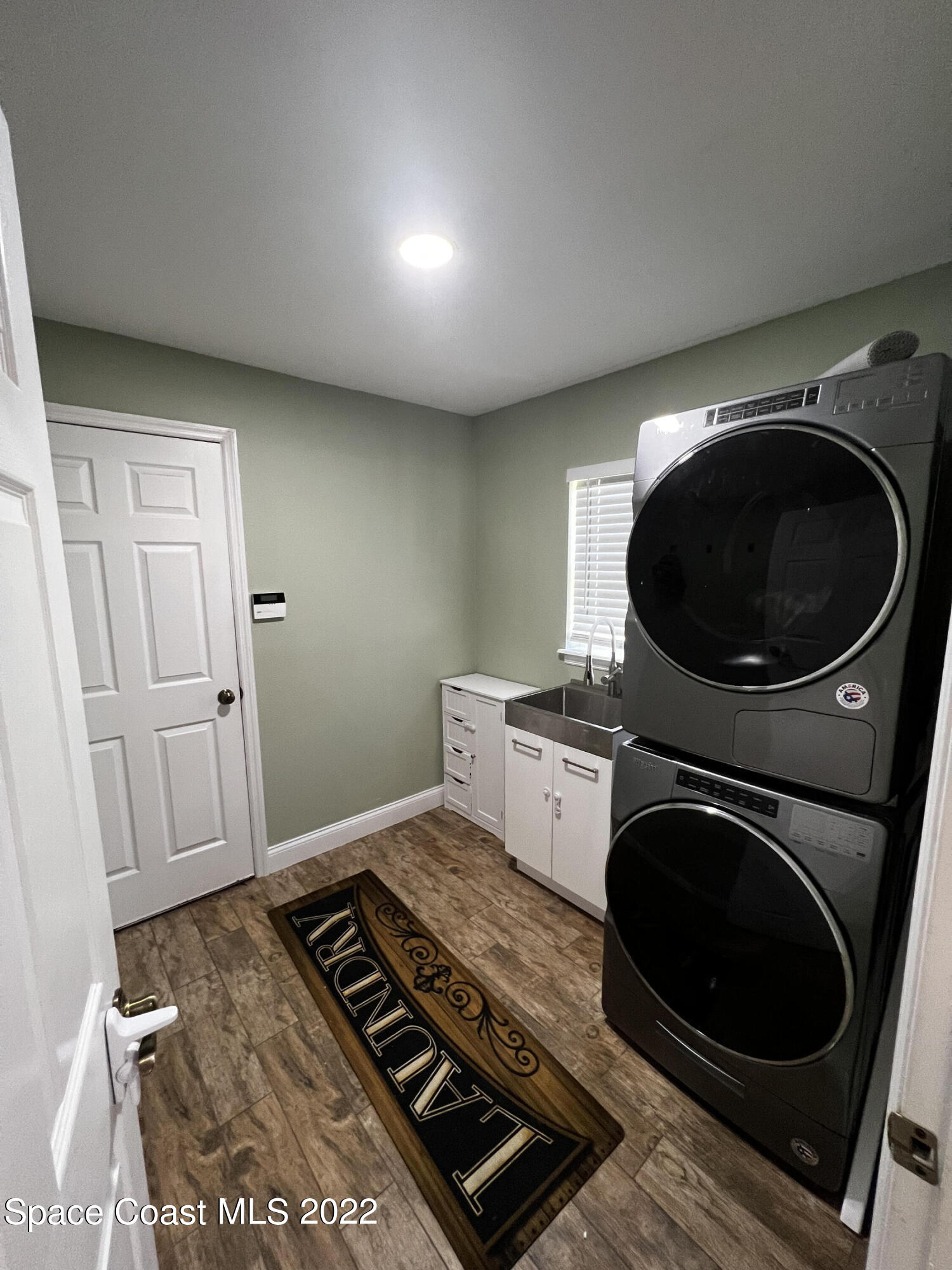 1099 Flagami Road Southeast Palm Bay, FL 32909 - Photo 19 of 28 Laundry rm