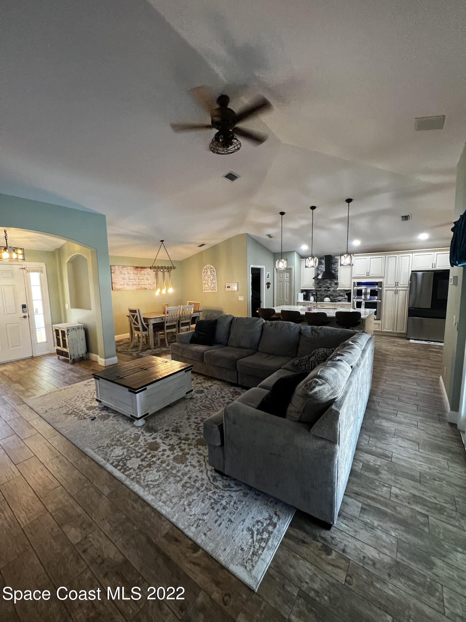1099 Flagami Road Southeast Palm Bay, FL 32909 - Photo 5 of 28 Great Rpoom 1