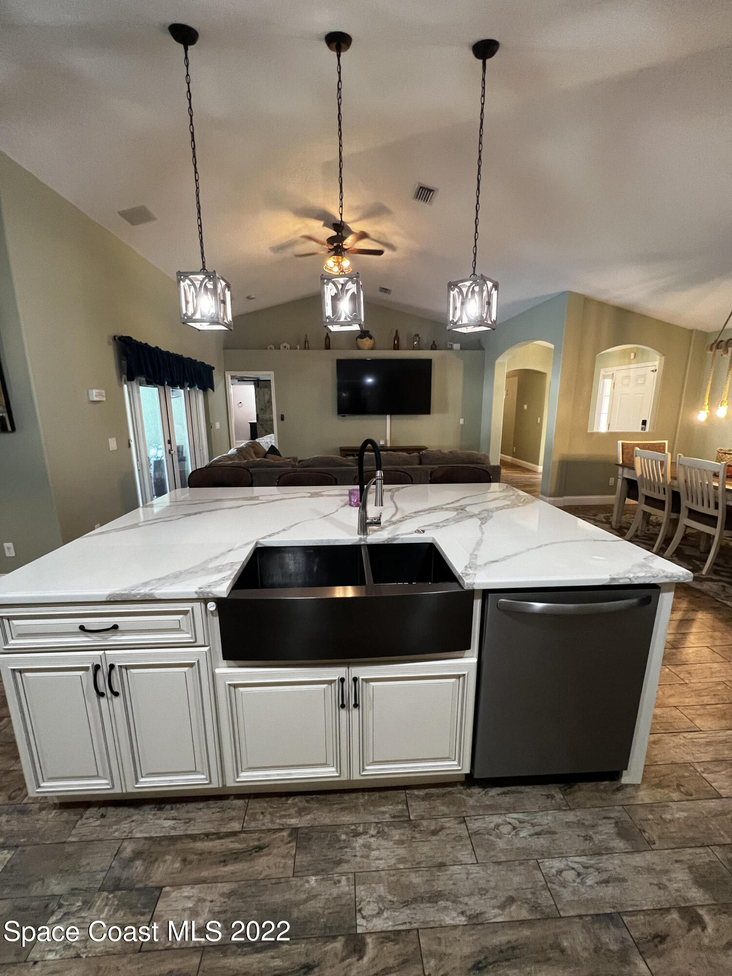 1099 Flagami Road Southeast Palm Bay, FL 32909 - Photo 8 of 28 IMG_2595