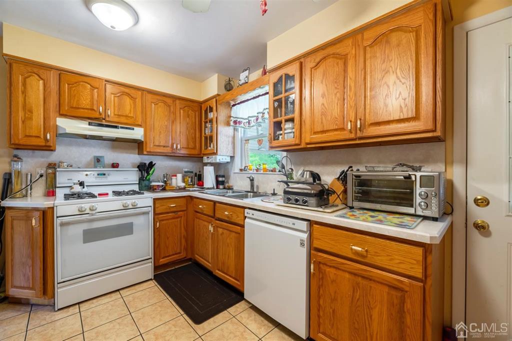 46 Piersoll Road Old Bridge, NJ 08857 - Photo 5 of 23 Gallery Image 5