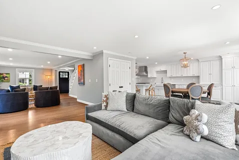 $2,750,000 | 23 Northgate Road, Wellesley, MA 02481