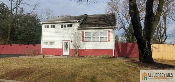 $3,750 | 40 Beverly Avenue, Somerset, NJ 08873