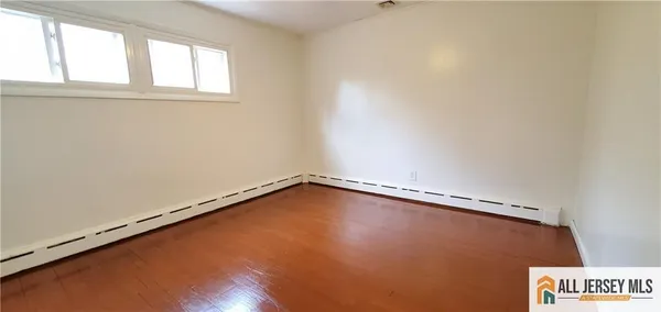 $3,700 | 40 Beverly Avenue, Somerset, NJ 08873