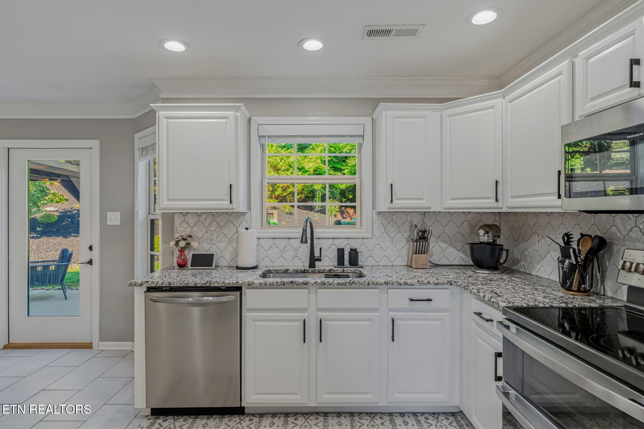 1645 Dempsey Road Knoxville, TN 37932 - Photo 15 of 49 Gallery Image 15
