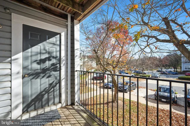 $359,999 | 10007 Vanderbilt Circle, Unit 7, Rockville, MD 20850