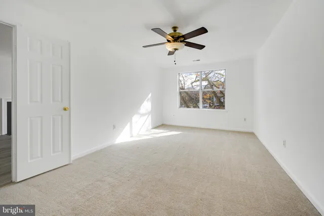 $359,999 | 10007 Vanderbilt Circle, Unit 7, Rockville, MD 20850