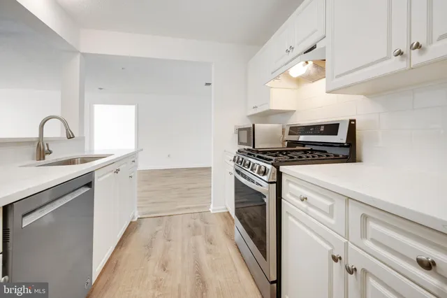 $359,999 | 10007 Vanderbilt Circle, Unit 7, Rockville, MD 20850