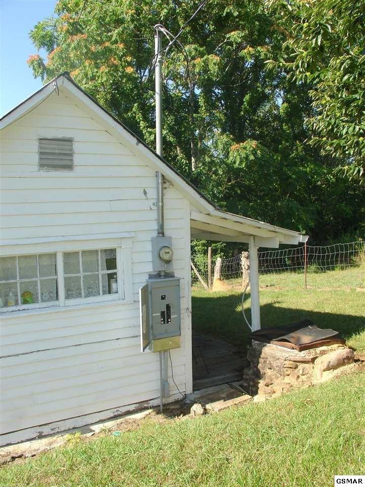 462 County Line Road Dandridge, TN 37725 - Photo 13 of 22
