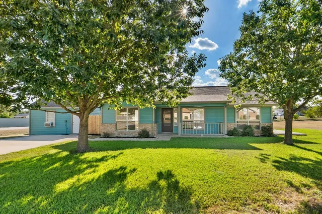 $295,000 | 710 Fallen Oak Drive, Bertram, TX 78605