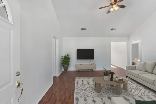 $295,000 | 710 Fallen Oak Drive, Bertram, TX 78605