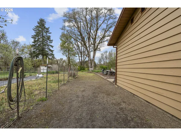 $449,000 | 8775 Fort Hill Road, Willamina, OR 97396