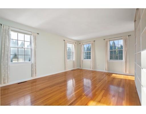 124 Raffaele Drive Waltham, MA 02452 - Photo 11 of 20 Gallery Image 11