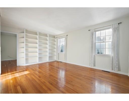 124 Raffaele Drive Waltham, MA 02452 - Photo 12 of 20 Gallery Image 12