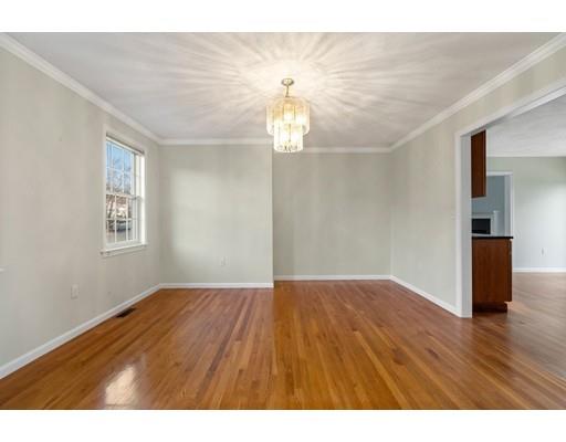 124 Raffaele Drive Waltham, MA 02452 - Photo 8 of 20 Gallery Image 8