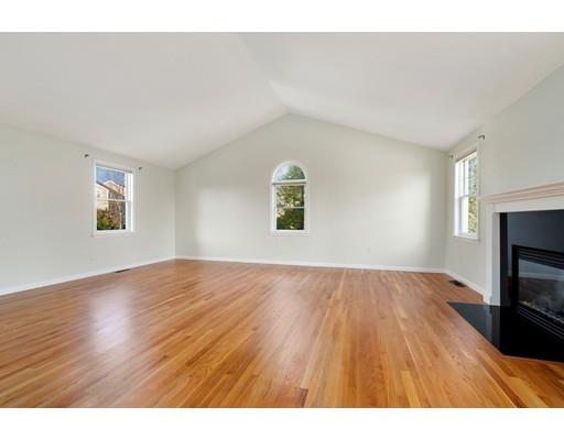 124 Raffaele Drive Waltham, MA 02452 - Photo 9 of 20 Gallery Image 9
