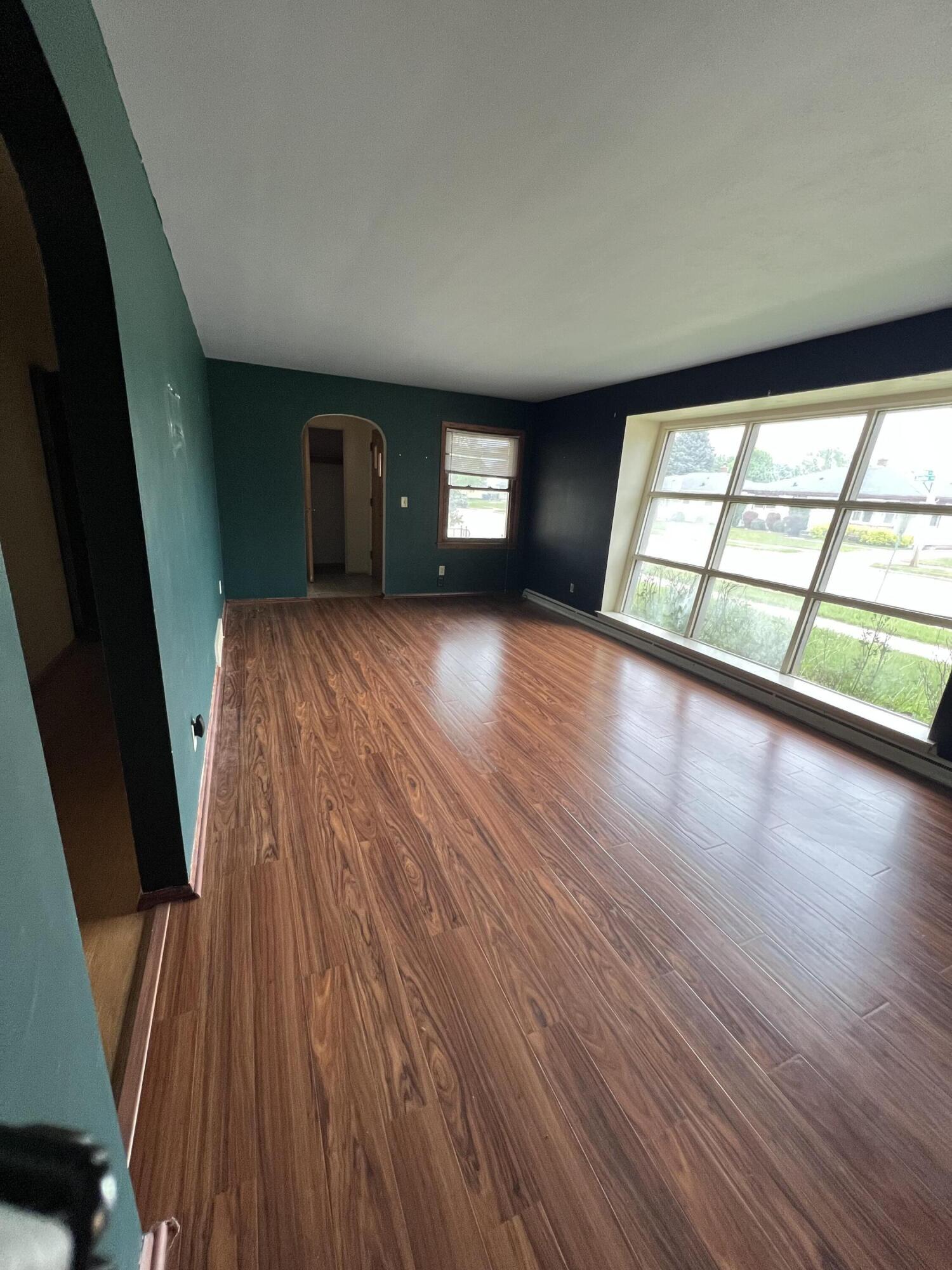 1854 Jupiter Avenue Racine, WI 53404 - Photo 8 of 15 LR 2