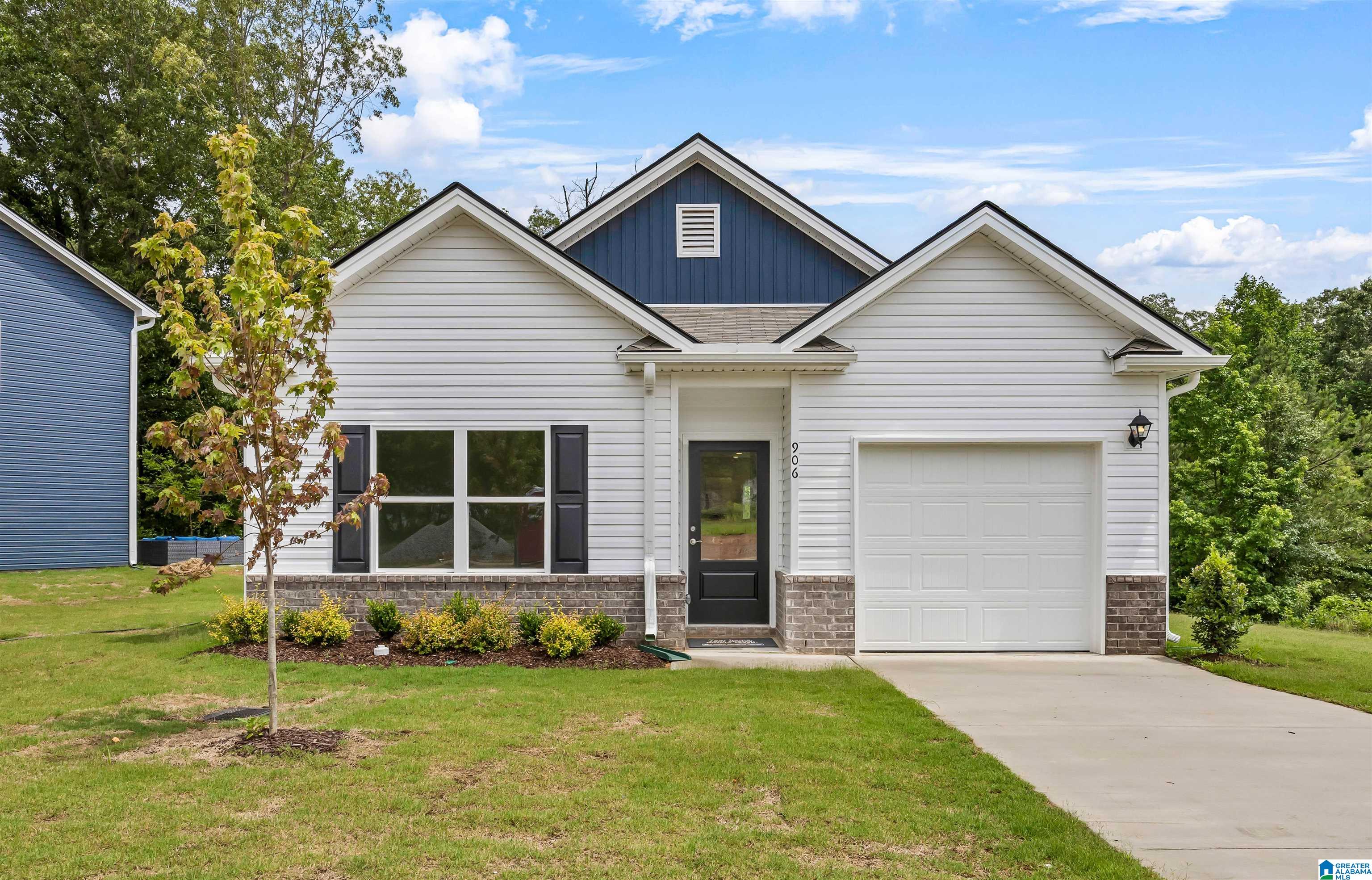 1020 Pinnacle Parkway Leeds, AL 35094 - Photo 1 of 26