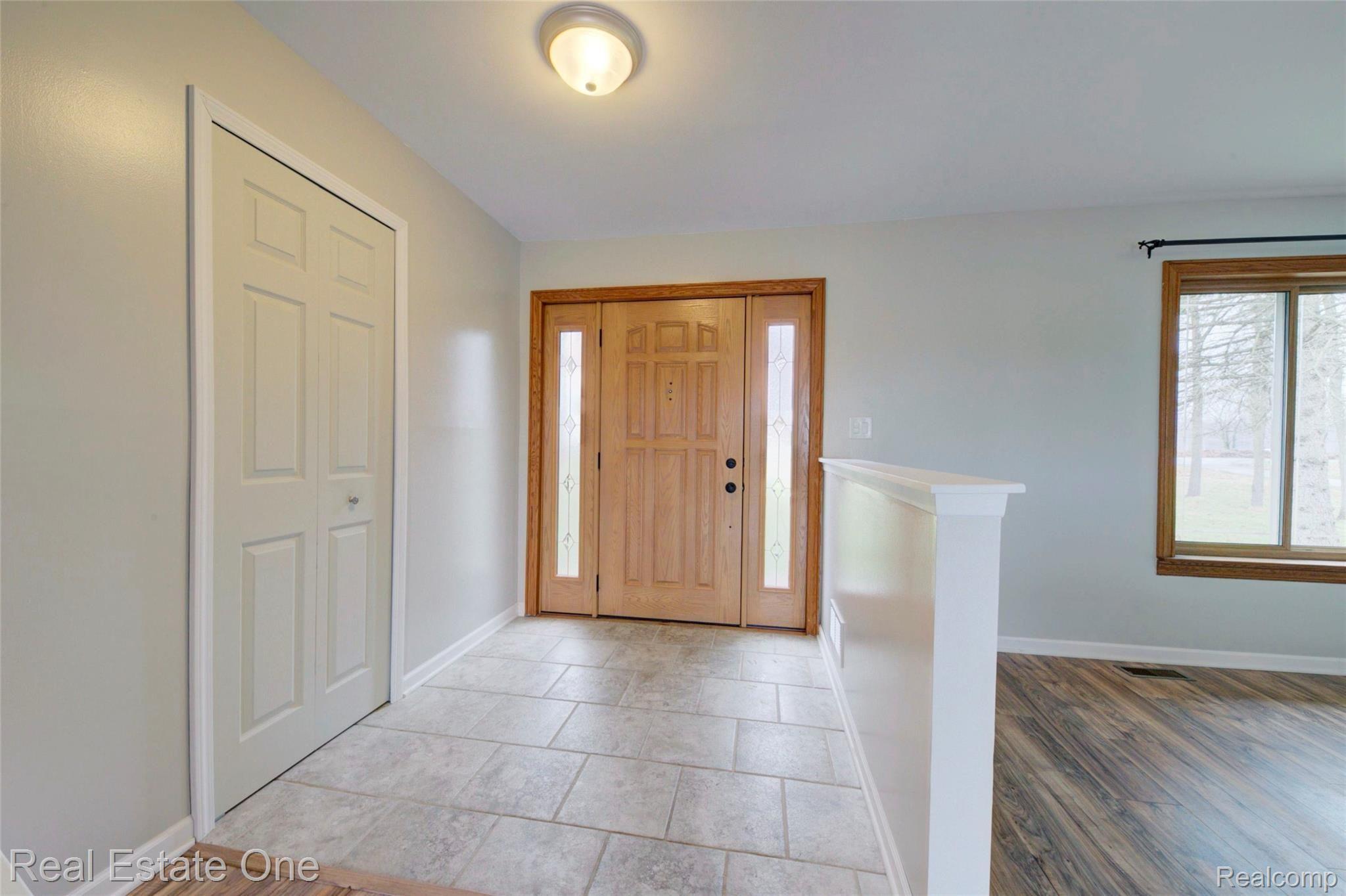 2400 Patterson Lk Road Pinckney, MI 48169 - Photo 15 of 48 4H8A1506_7_8.jpg