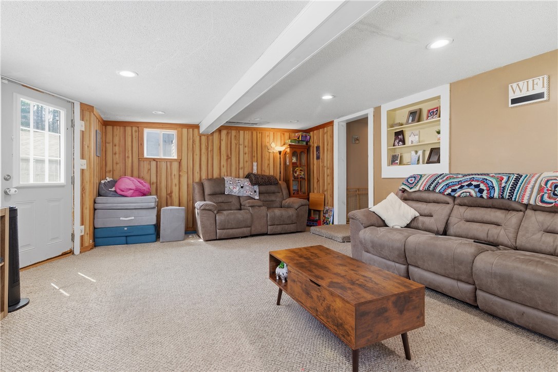48 Overlea Road North Smithfield, RI 02896 - Photo 15 of 38