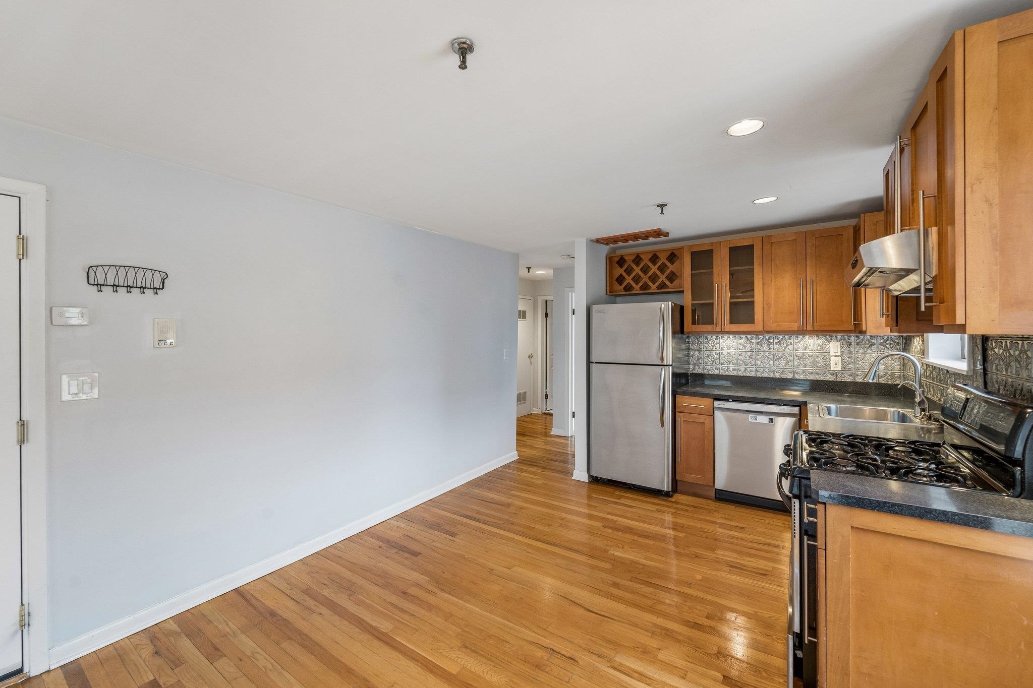 369 1st Street, Unit 3 Hoboken, NJ 07030 - Photo 5 of 20
