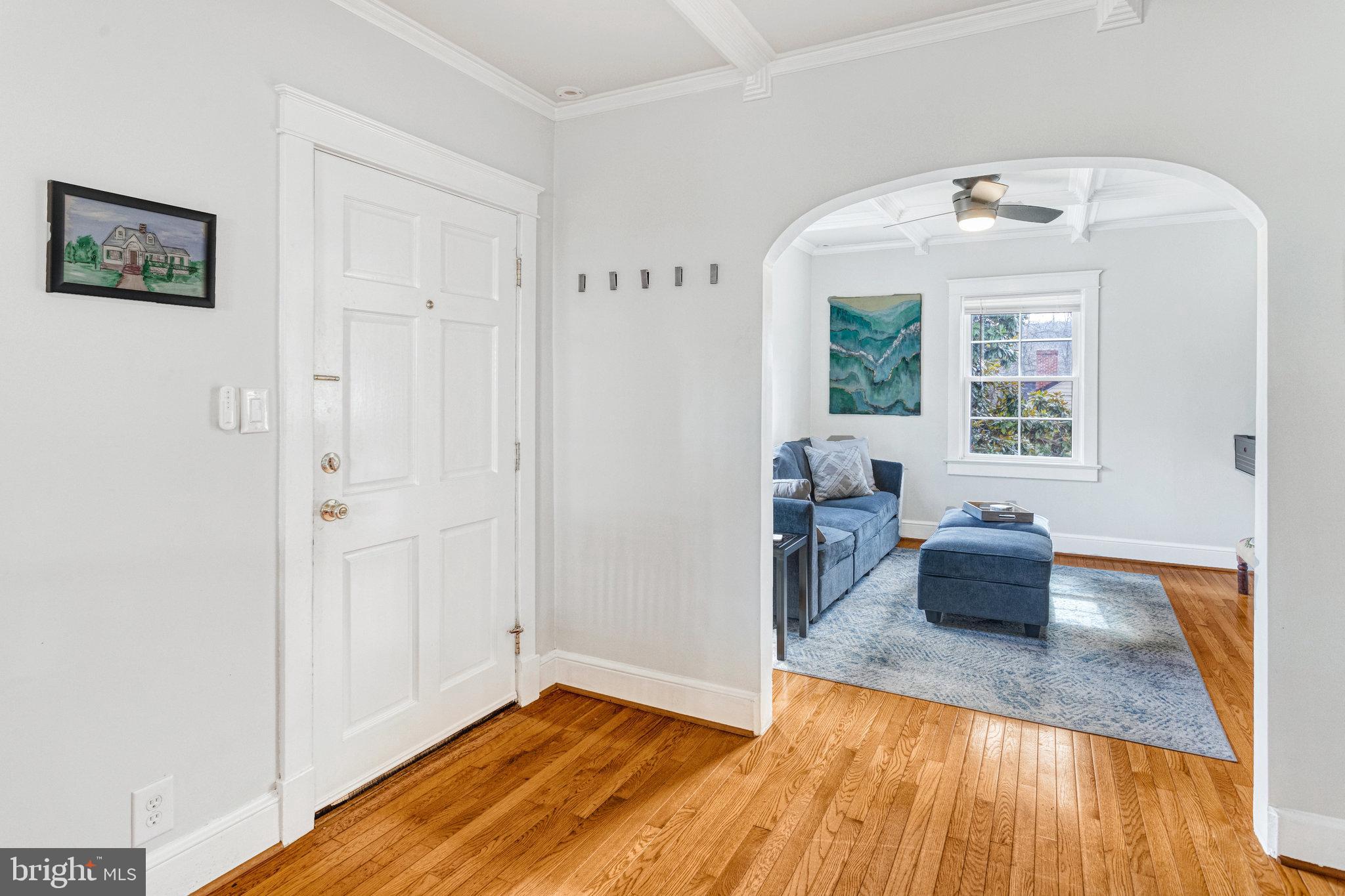 19310 Weaver Road Triangle, VA 22172 - Photo 11 of 43 Arched Doorway