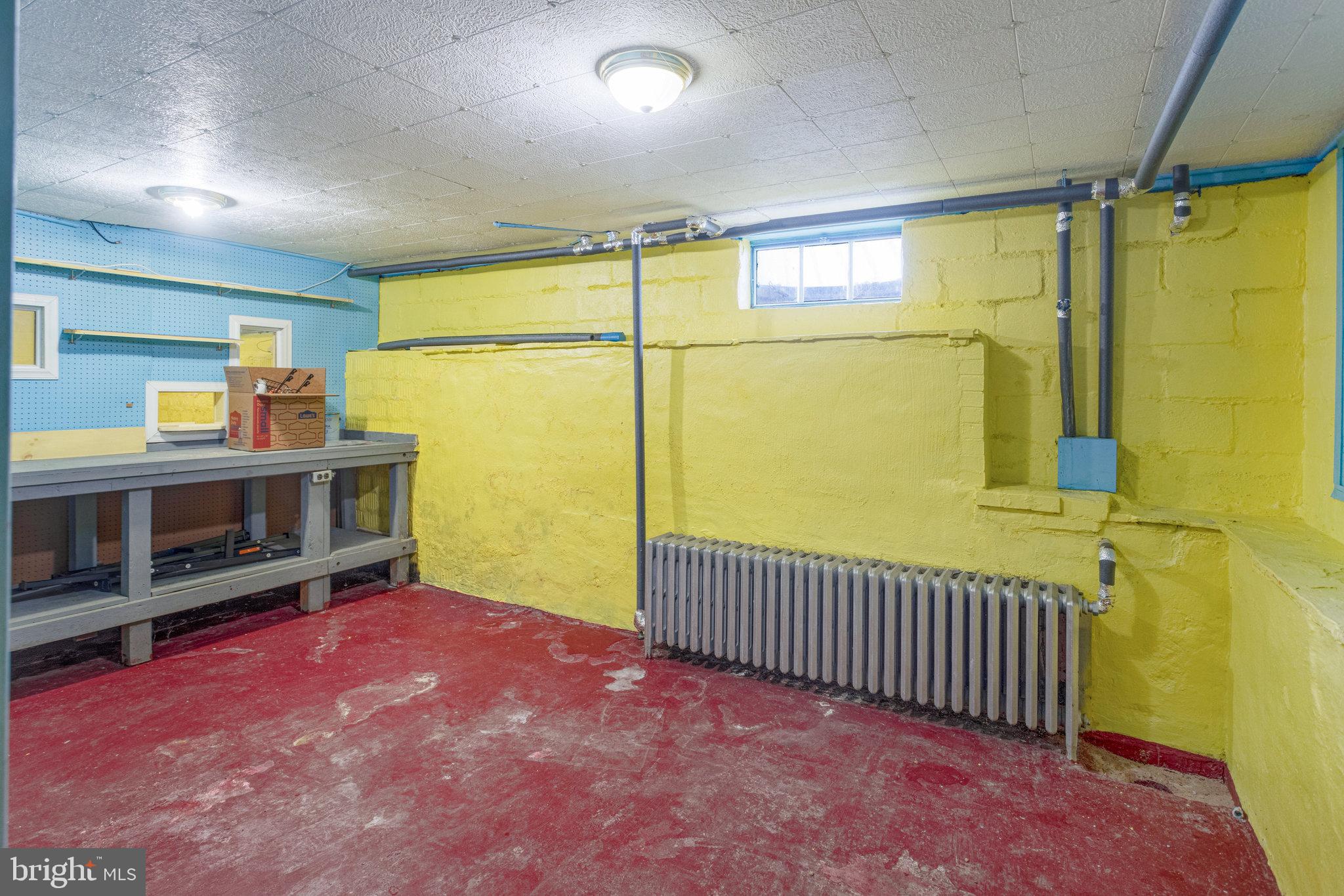 19310 Weaver Road Triangle, VA 22172 - Photo 33 of 43 Basement Work Area/Storage