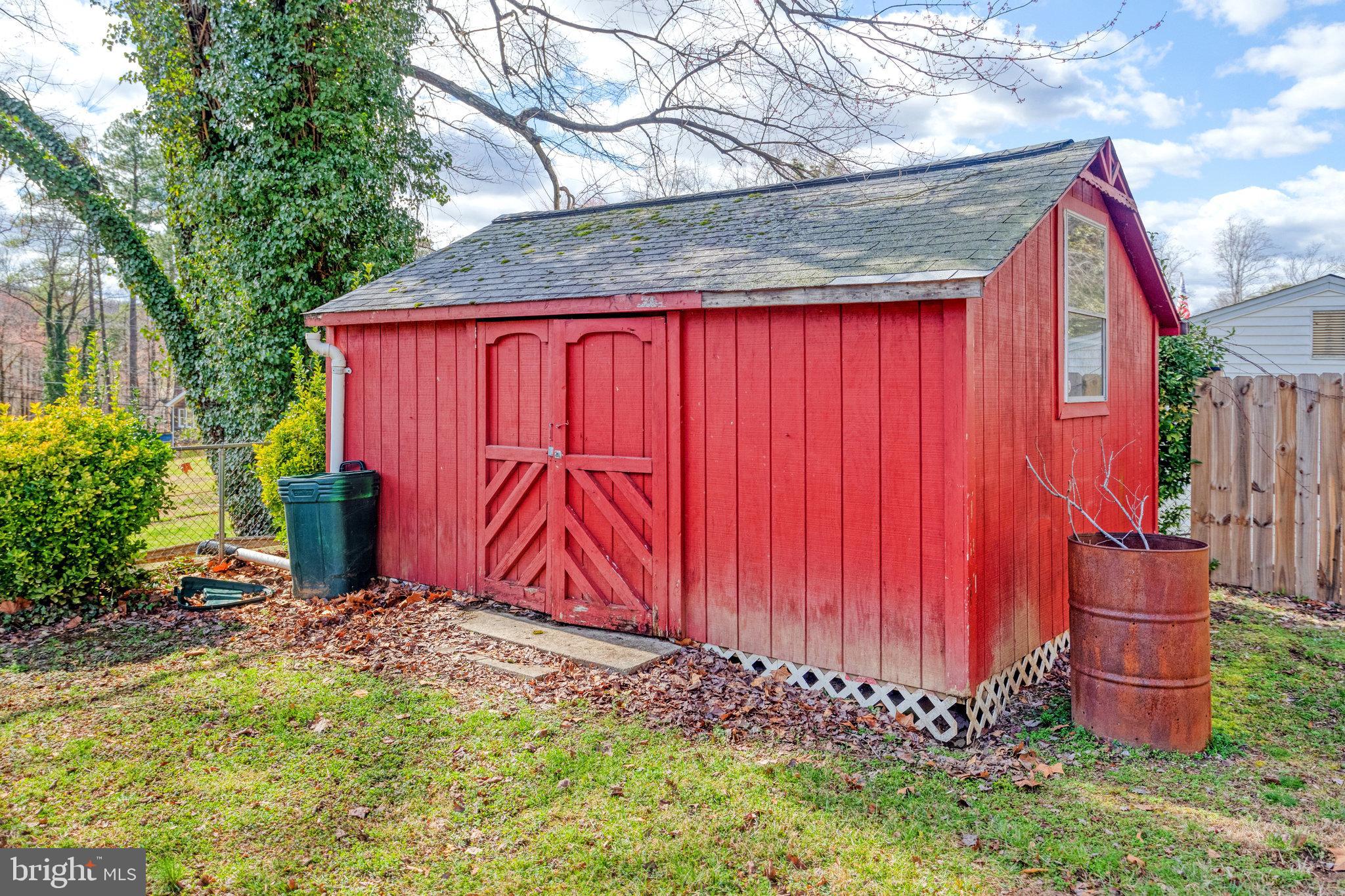 19310 Weaver Road Triangle, VA 22172 - Photo 40 of 43 Storage Shed