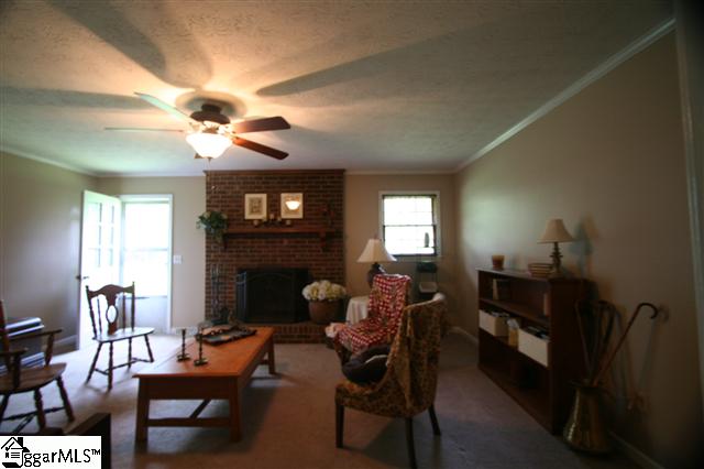 141 Snow Road Pelzer, SC 29669 - Photo 3 of 20