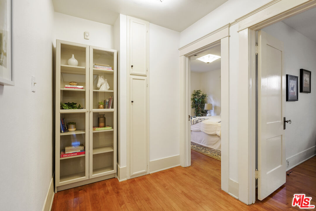 337 Cherry Avenue Long Beach, CA 90802 - Photo 29 of 52 a view of a hallway with wooden floor and closet