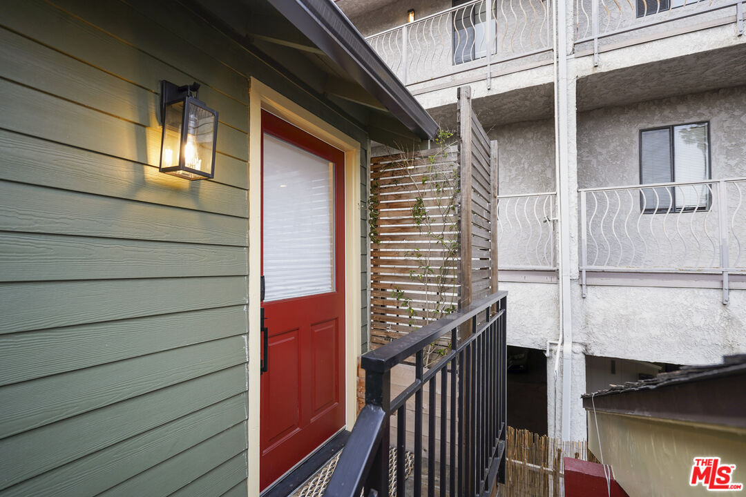 337 Cherry Avenue Long Beach, CA 90802 - Photo 34 of 52 a view of balcony