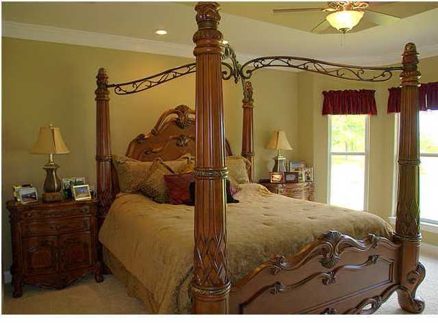 302 Clubhouse Freeport, FL 32439 - Photo 11 of 26