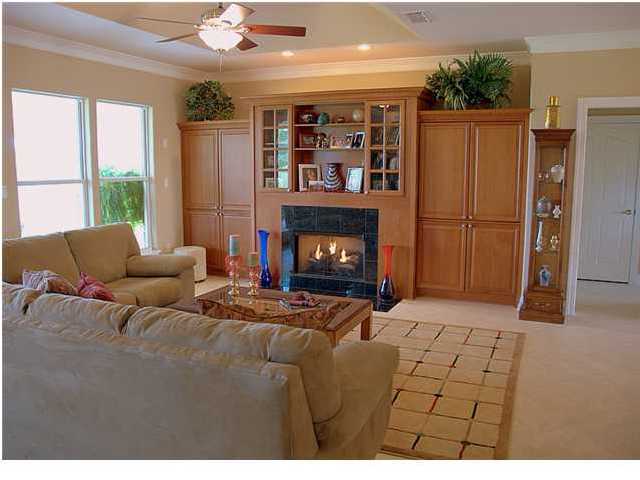 302 Clubhouse Freeport, FL 32439 - Photo 5 of 26