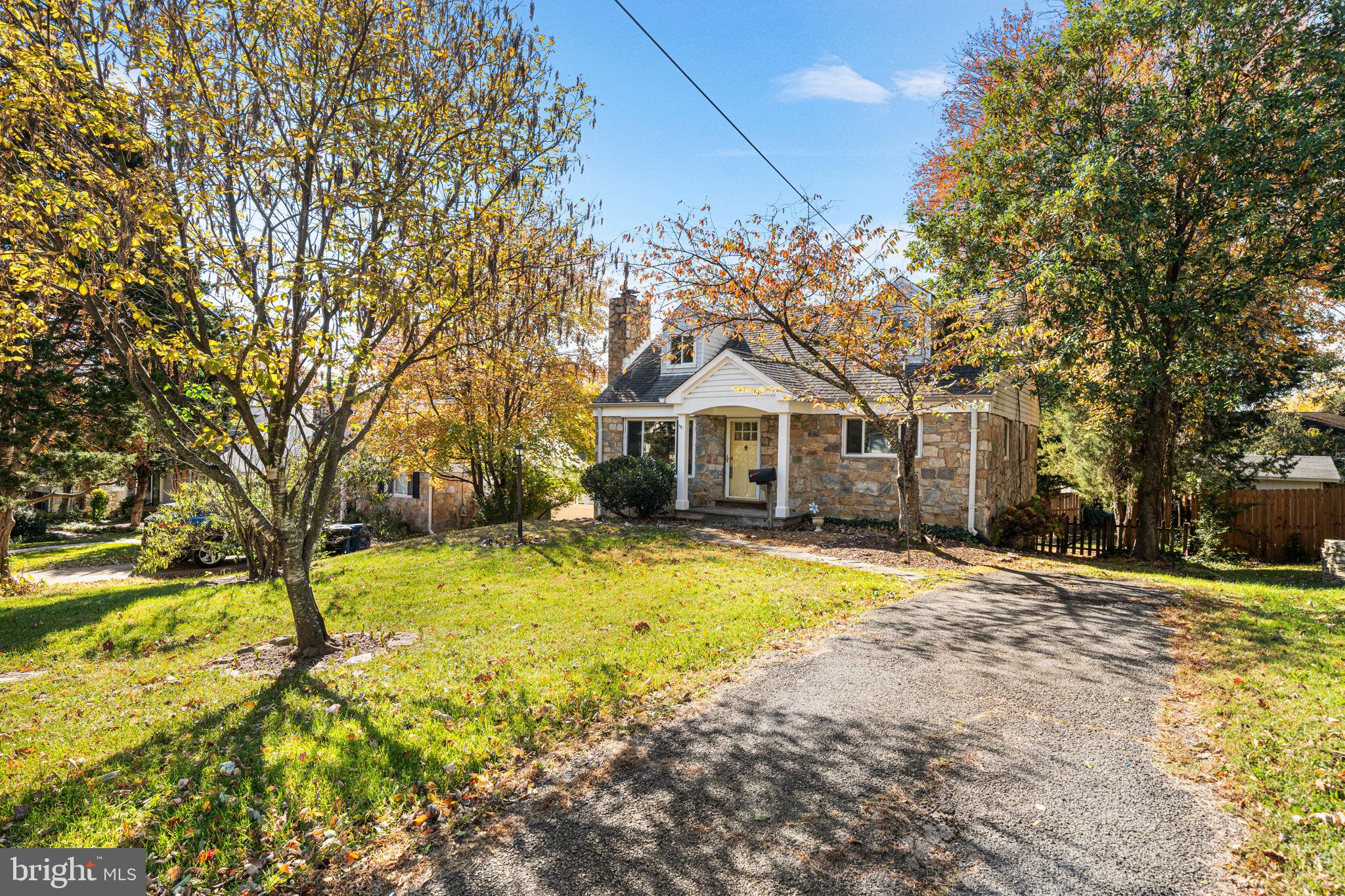 3924 Taney Avenue Alexandria, VA 22304 - Photo 2 of 57 a front view of a house with a yard