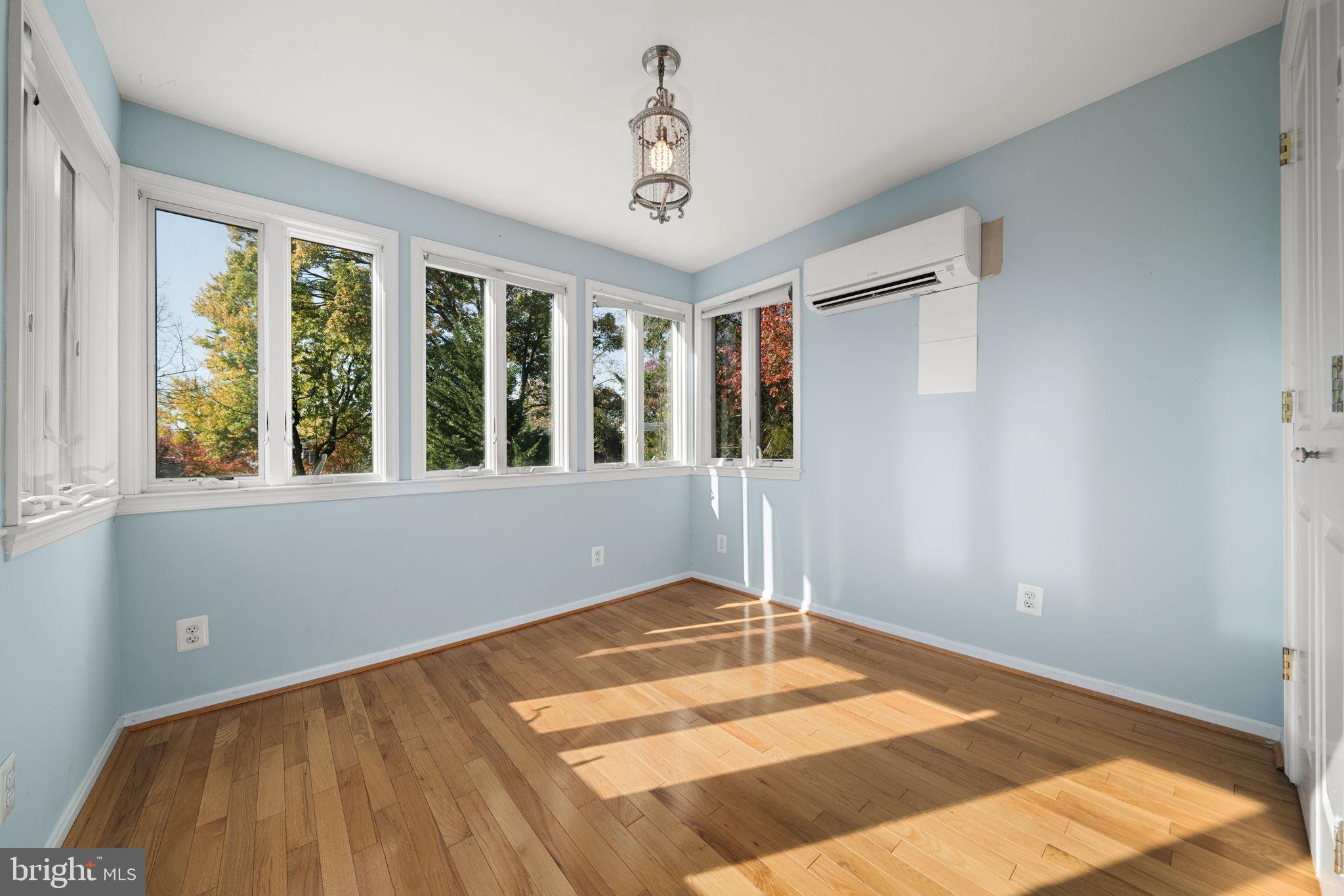 3924 Taney Avenue Alexandria, VA 22304 - Photo 29 of 57 a view of an empty room with window
