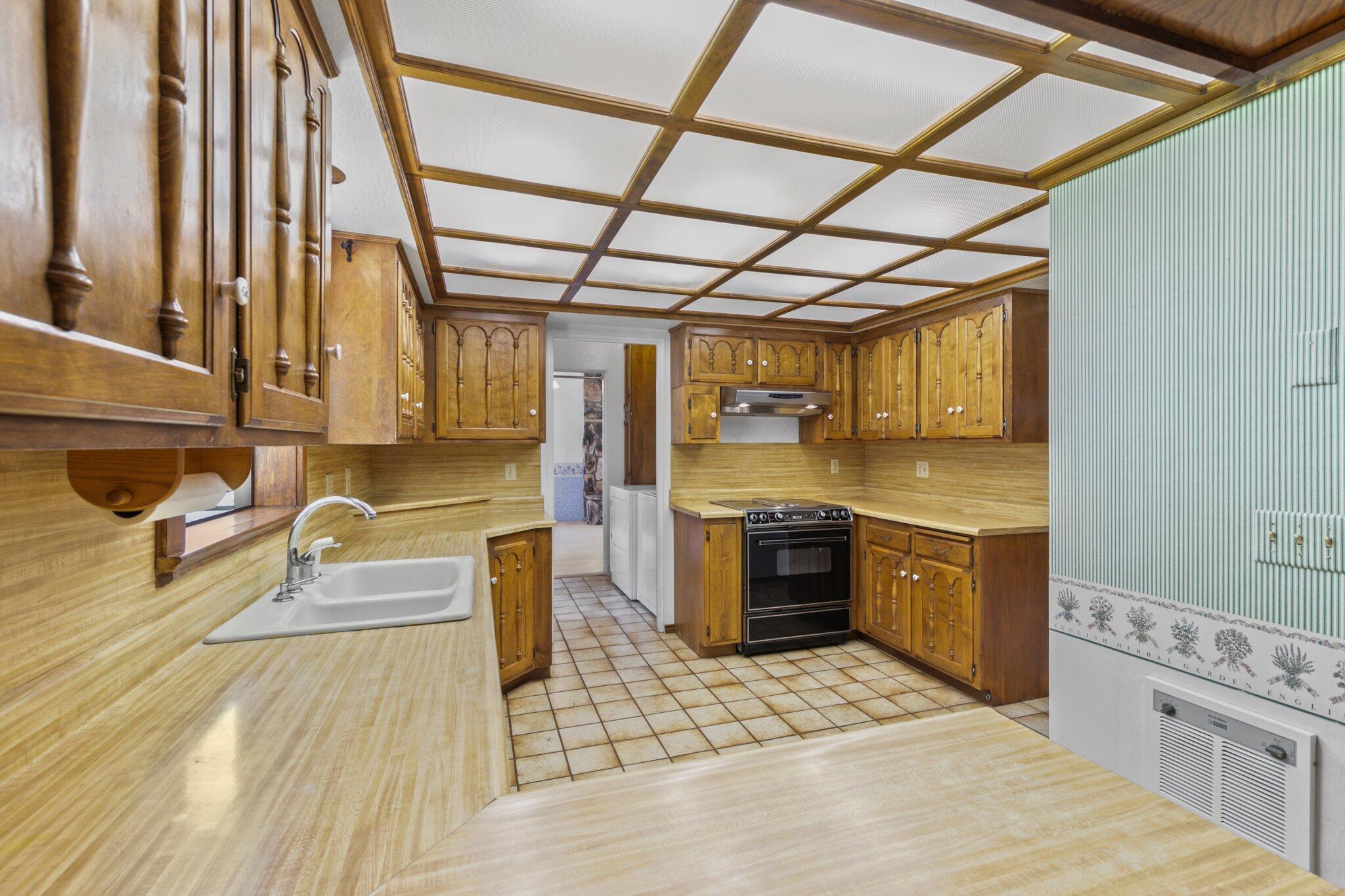 946 Wards Creek Road Rogue River, OR 97537 - Photo 11 of 56 40-web-or-mls-IMGM9362