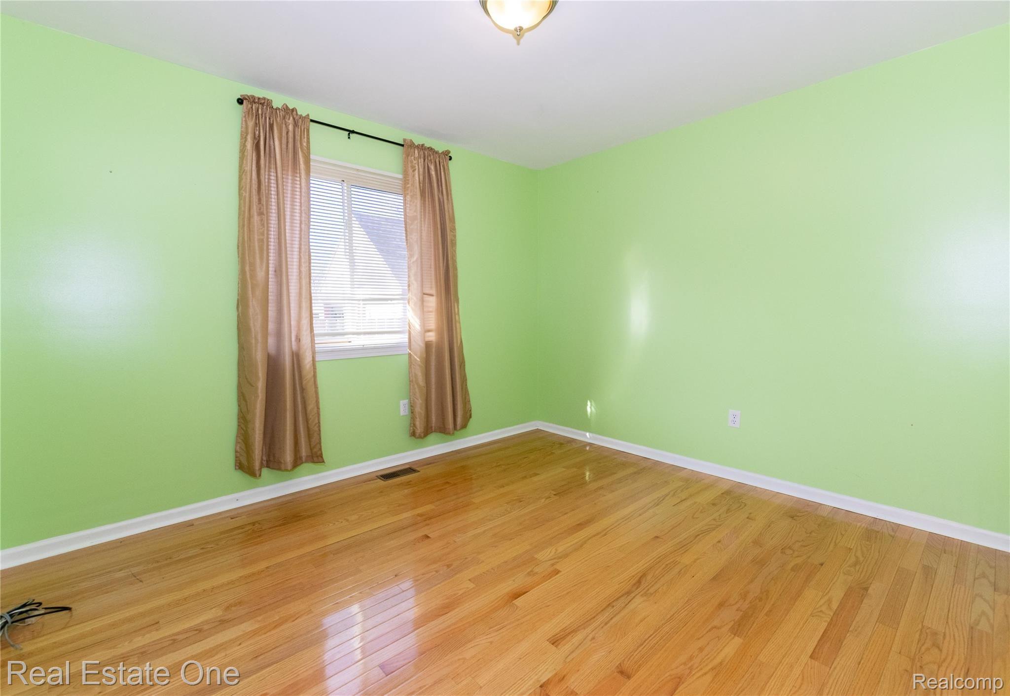 1327 East Auburn Road Rochester, MI 48307 - Photo 12 of 18 Bedroom 1