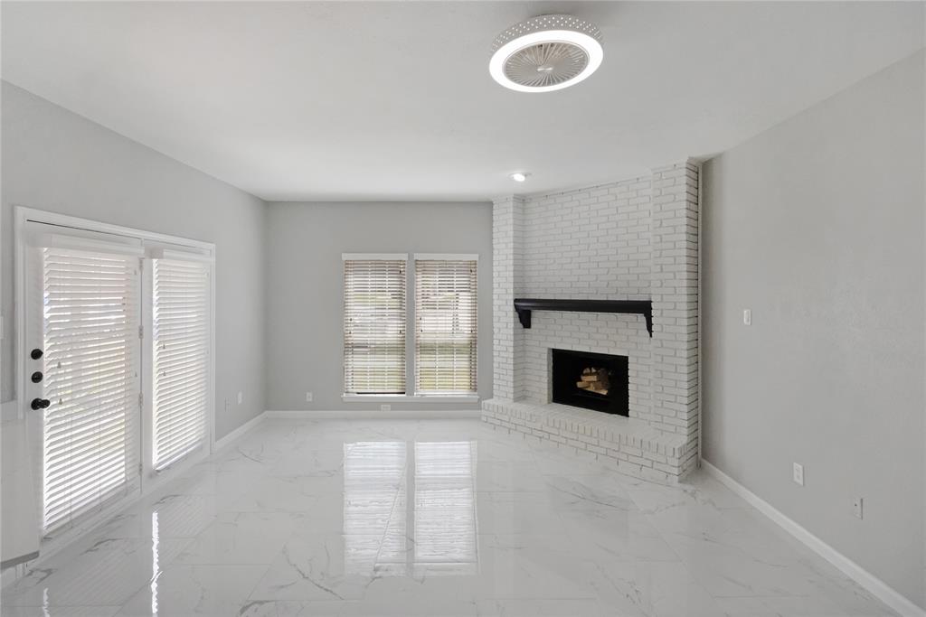 2835 Keller Springs Road, Unit 903 Carrollton, TX 75006 - Photo 5 of 19