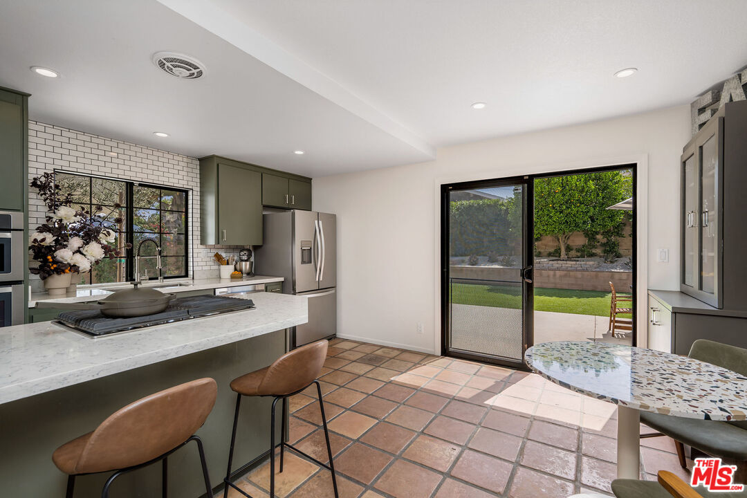 1084 Sycamore Drive Simi Valley, CA 93065 - Photo 15 of 29