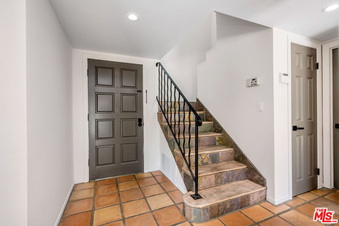 1084 Sycamore Drive Simi Valley, CA 93065 - Photo 16 of 29