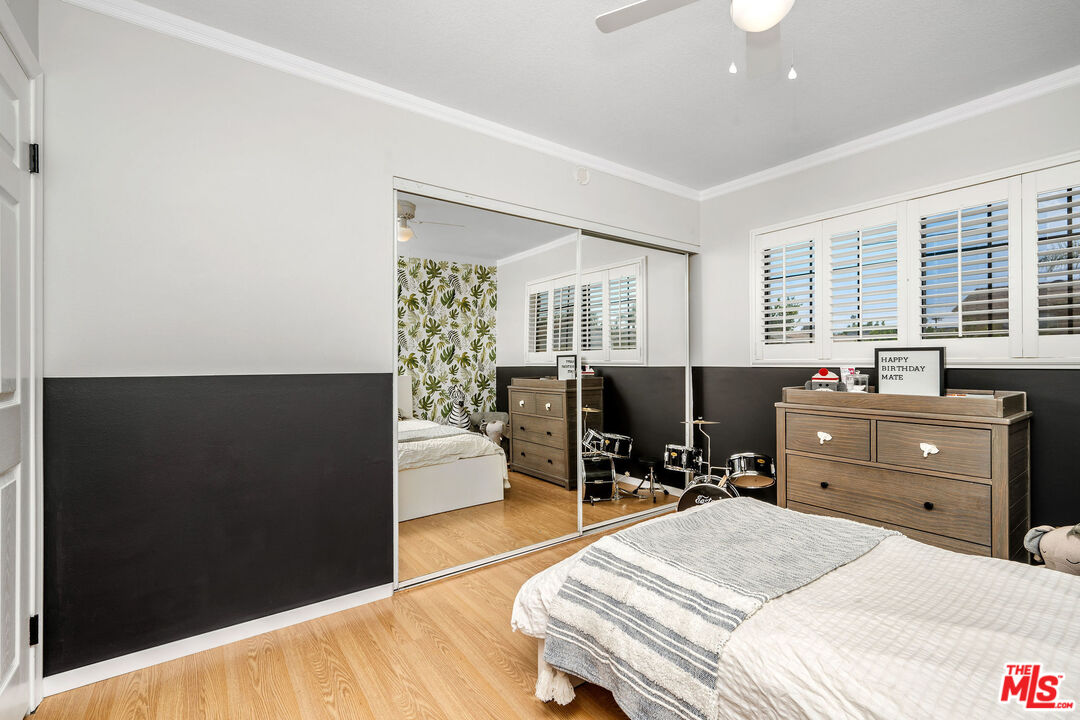 1084 Sycamore Drive Simi Valley, CA 93065 - Photo 18 of 29