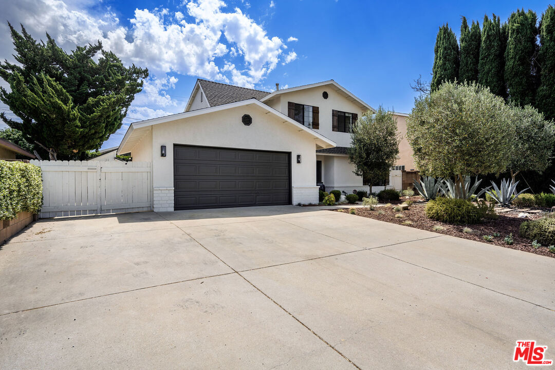 1084 Sycamore Drive Simi Valley, CA 93065 - Photo 3 of 29