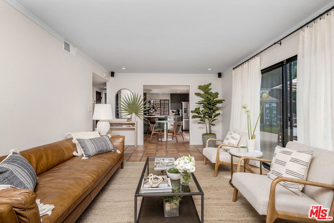 1084 Sycamore Drive Simi Valley, CA 93065 - Photo 8 of 29