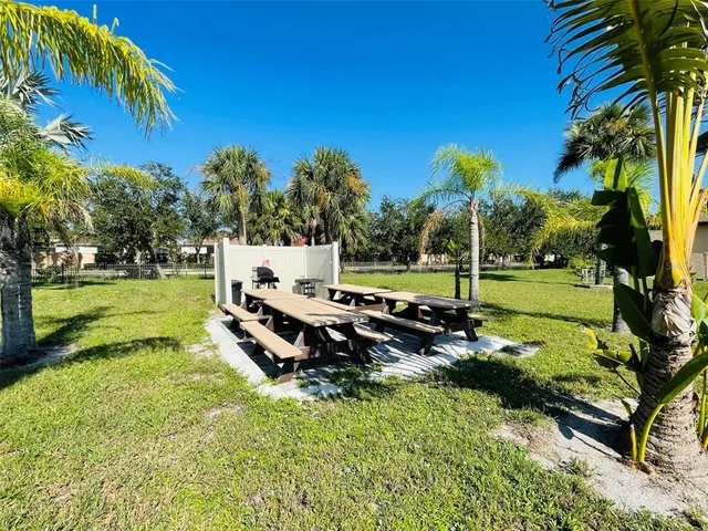 $2,700 | 4000 Oakview Drive, Unit L9, Port Charlotte, FL 33980