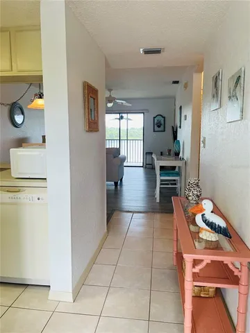 $2,700 | 4000 Oakview Drive, Unit L9, Port Charlotte, FL 33980