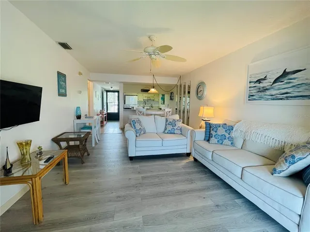 $2,700 | 4000 Oakview Drive, Unit L9, Port Charlotte, FL 33980