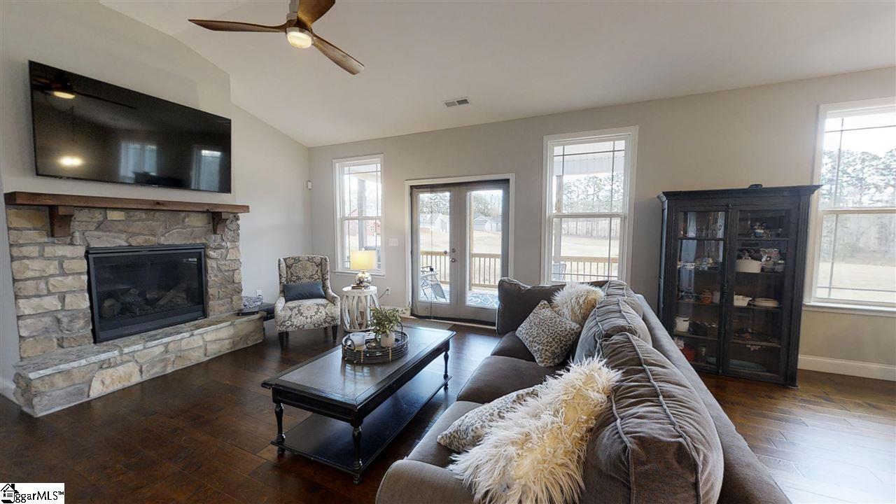 109 Jones Kelley Road Travelers Rest, SC 29690 - Photo 7 of 25 Gallery Image 7