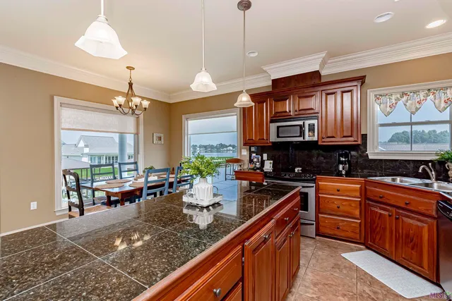 $690,000 | 7747 Miller Street, Ventress, LA 70783